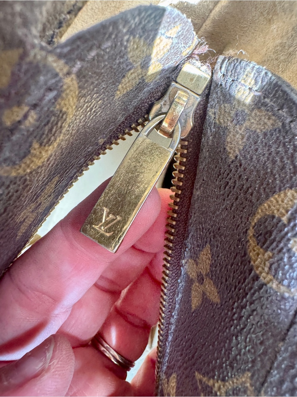 Louis Vuitton Monogram Canvas Tote in Brown with Tan Straps - Picture 5 of 7